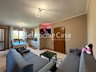 Appartamento in Vendita a Santa Croce sull'Arno, 126'000&euro;, 82 m², con Box