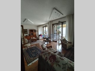 Appartamento in Vendita a Livorno, 370'000&euro;, 147 m², con Box