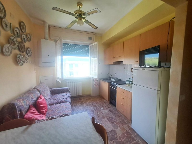 Bilocale in Vendita a Massa, zona Marina di Massa, 140'000&euro;, 40 m²