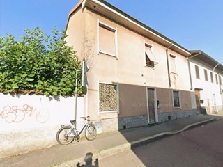 Appartamento in Vendita a Cerro Maggiore, 116'400&euro;, 166 m², con Box