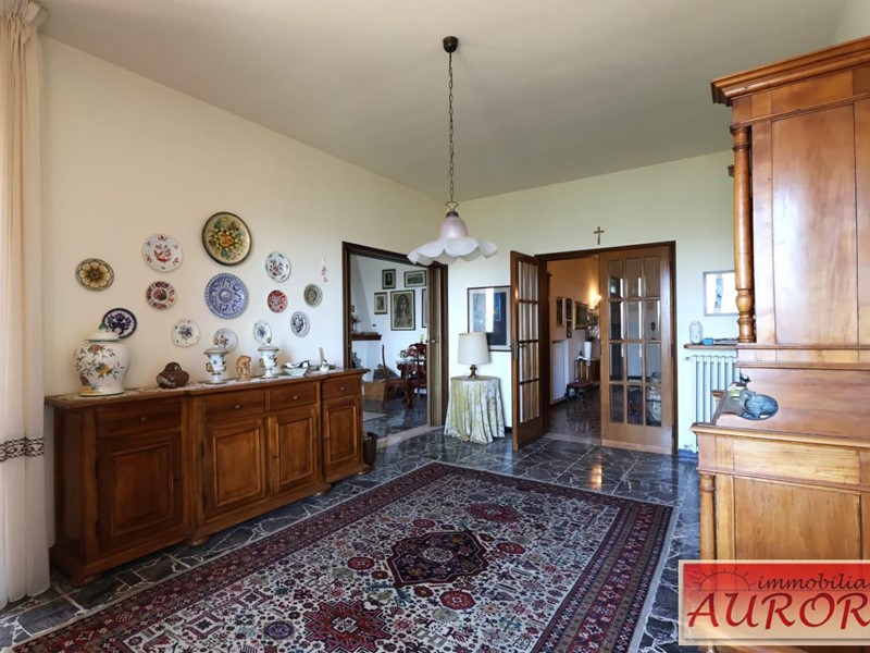 Appartamento in Vendita a Barberino Tavarnelle, zona Vico D'elsa, 340'000&euro;, 188 m², con Box