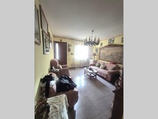 Quadrilocale in Vendita a Castellina in Chianti, 220'000&euro;, 85 m², arredato, con Box