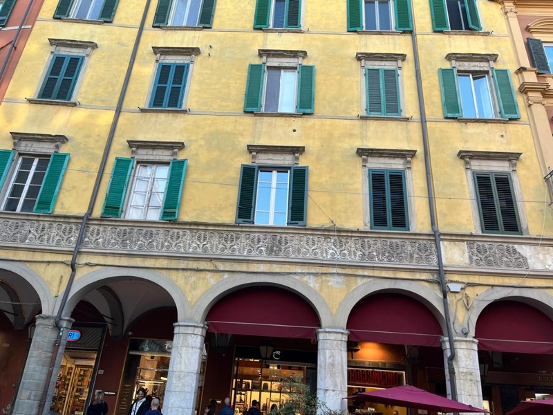 Appartamento in Affitto a Pisa, 1'600&euro;, 140 m², arredato