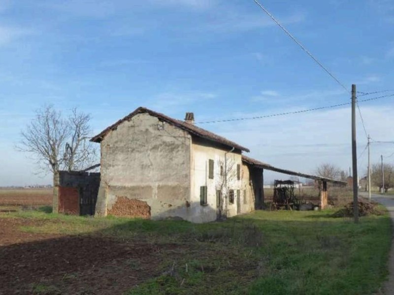 Trilocale in Vendita a Alessandria, zona Mandrogne, 12'375&euro;, 270 m²