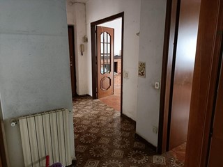 Appartamento in Vendita a Carrara, 115'000&euro;, 73 m²