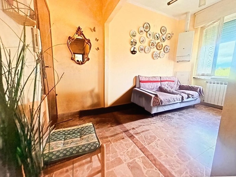 Bilocale in Vendita a Massa, zona Ricortola, 145'000&euro;, 45 m²