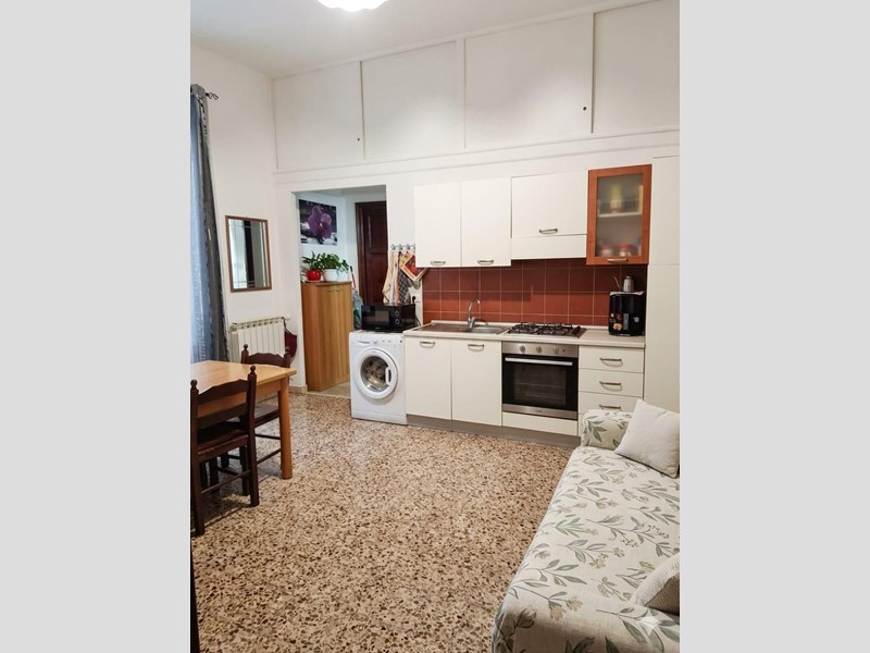Bilocale in Vendita a La Spezia, zona Pegazzano, 90'000&euro;, 55 m²