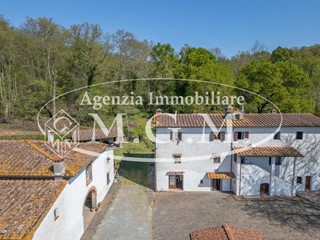 Appartamento in Vendita a Calcinaia, 165'000&euro;, 65 m²