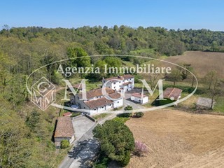 Appartamento in Vendita a Calcinaia, 265'000&euro;, 165 m²