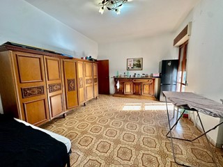 Quadrilocale in Vendita a Carrara, zona Marina di Carrara, 210'000&euro;, 110 m², arredato