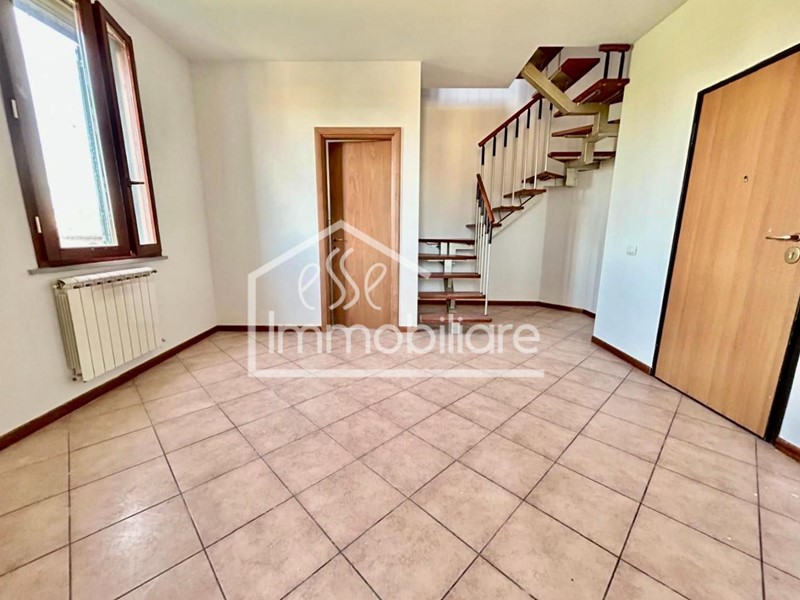 Bilocale in Vendita a Santa Croce sull'Arno, 95'000&euro;, 57 m²