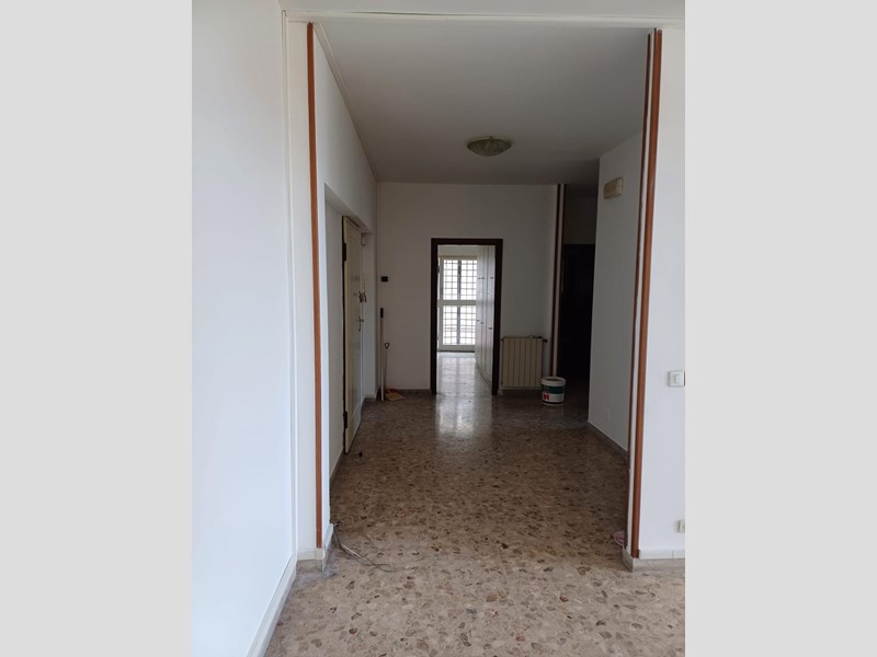 Quadrilocale in Vendita a Carrara, zona Fossola, 210'000&euro;, 90 m²