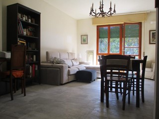 Trilocale in Vendita a Pisa, 240'000&euro;, 80 m², con Box
