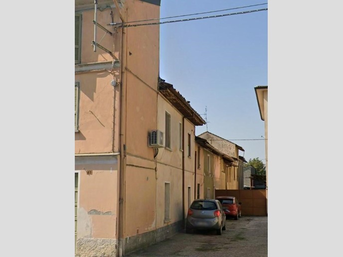 Quadrilocale in Vendita a Pieve Porto Morone, 40'380&euro;, 187 m²