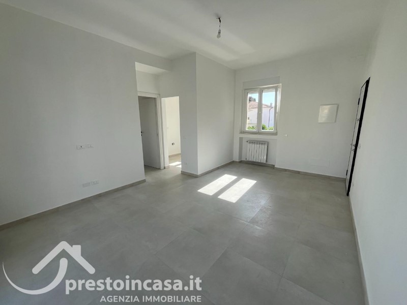 Trilocale in Vendita a Viareggio, 319'000&euro;, 60 m², arredato