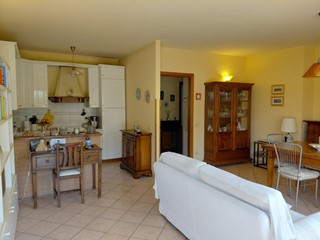 Appartamento in Vendita a Colle di Val D'Elsa, 280'000&euro;, 95 m², arredato, con Box