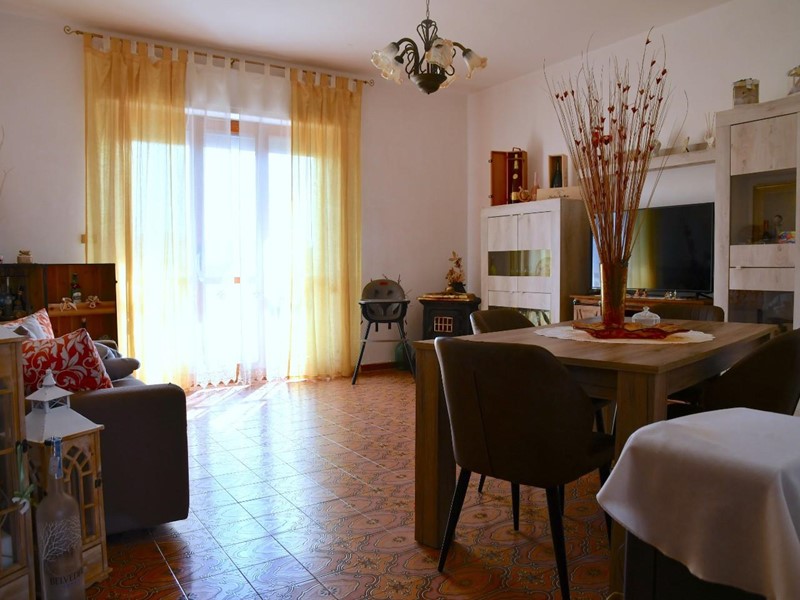 Appartamento in Vendita a Formia, 150'000&euro;, 85 m², arredato