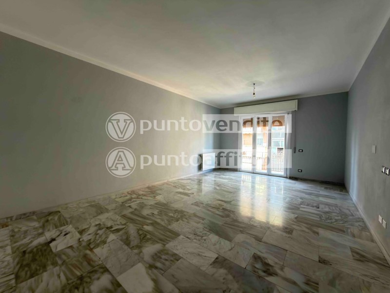 Appartamento in Affitto a Lucca, zona San Concordio Contrada, 1'100&euro;, 130 m², arredato, con Box