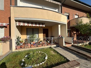 Quadrilocale in Vendita a Livorno, 230'000&euro;, 104 m², arredato, con Box