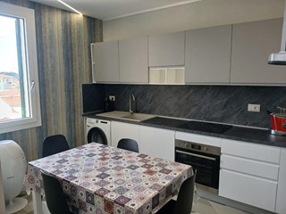 Bilocale in Affitto a Pisa, zona Marina di Pisa, 1'100&euro;, 45 m², arredato