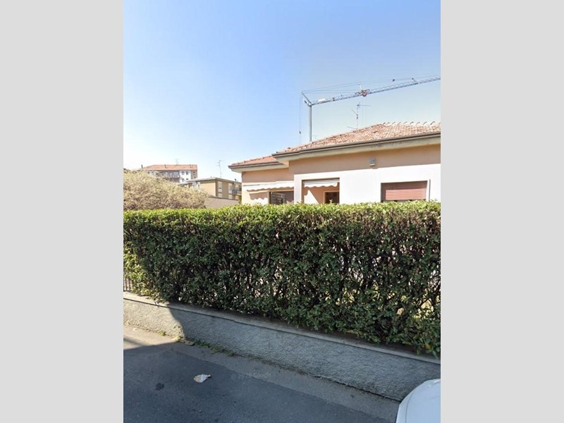 Quadrilocale in Vendita a Vedano al Lambro, 147'750&euro;, 137 m², con Box