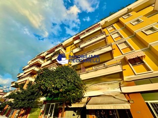 Quadrilocale in Vendita a Massa, 285'000&euro;, 100 m², con Box