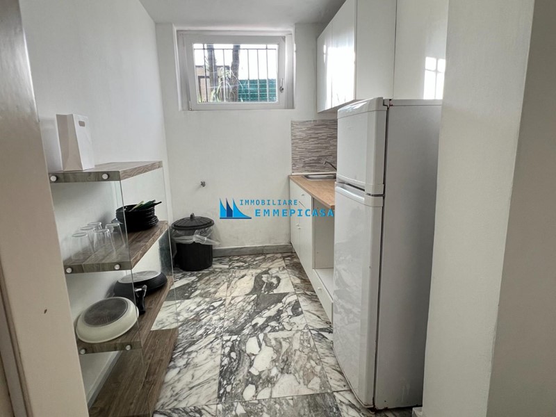 Trilocale in Vendita a Carrara, zona Marina di Carrara, 69'000&euro;, 55 m², arredato