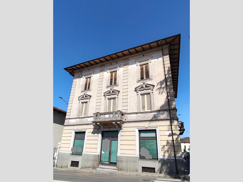 Appartamento in Vendita a Barga, 150'000&euro;, 330 m²