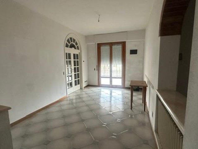 Appartamento in Affitto a Empoli, 1'000&euro;, 120 m², arredato, con Box