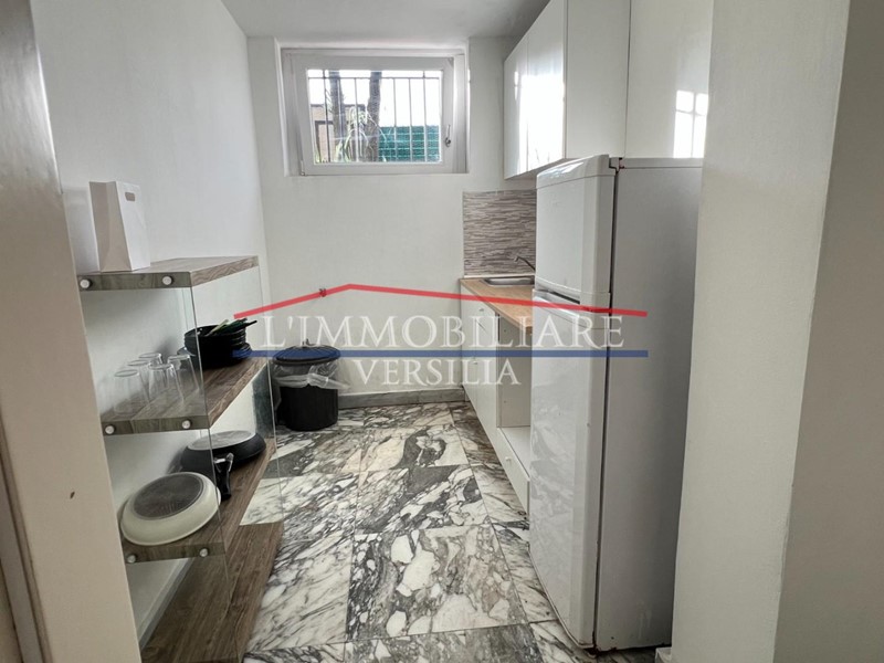 Trilocale in Vendita a Carrara, zona Marina di Carrara, 69'000&euro;, 55 m², arredato