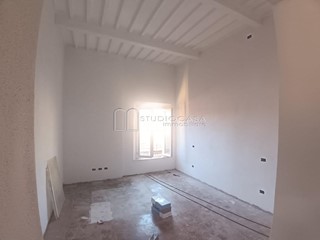 Trilocale in Vendita a Pisa, 250'000&euro;, 70 m²