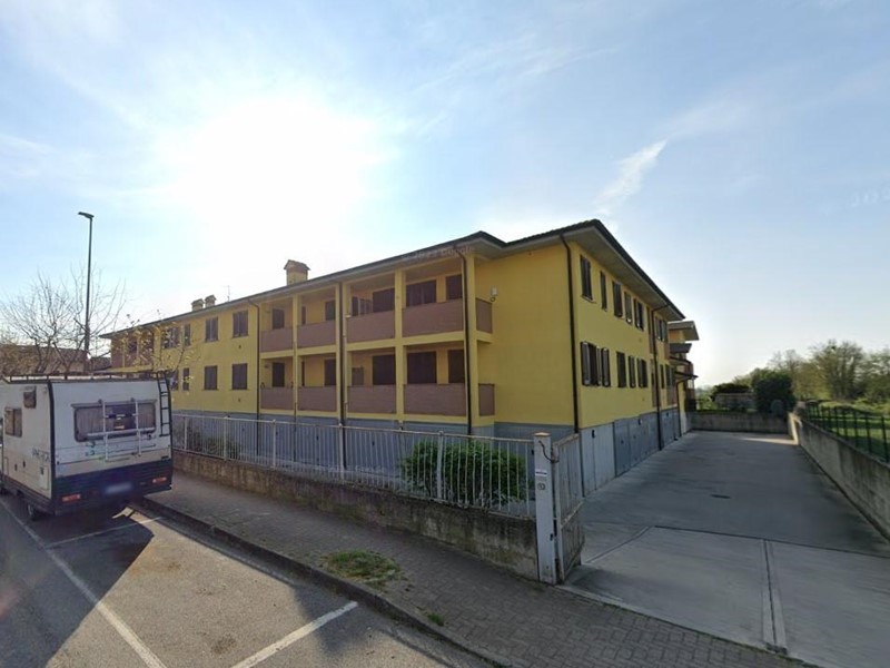 Trilocale in Vendita a Ceranova, 38'550&euro;, 75 m², con Box
