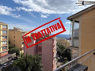 Appartamento in Vendita a Genova, 90'000&euro;, 85 m²
