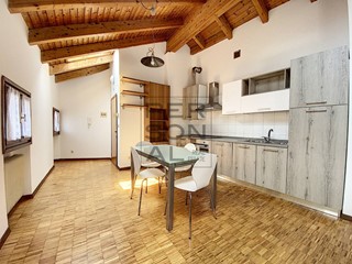 Trilocale in Affitto a Trento, 1'050&euro;, 65 m²