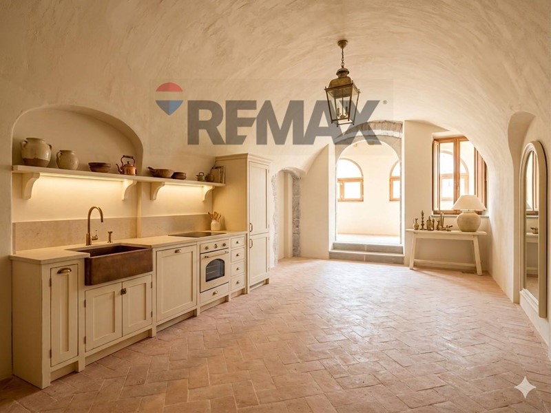 Trilocale in Vendita a Riva di Solto, 200'000&euro;, 96 m²
