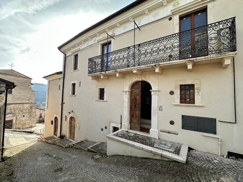 Trilocale in Vendita a Prata d'Ansidonia, 75'000&euro;, 90 m²