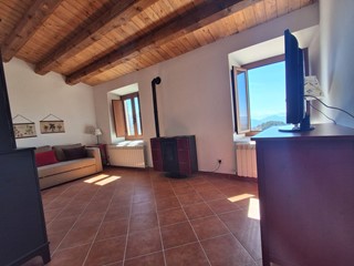 Bilocale in Vendita a Castel del Monte, 75'000&euro;, 65 m²
