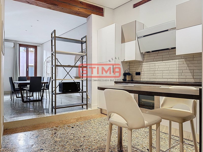 Trilocale in Affitto a Treviso, 1'150&euro;, 93 m²