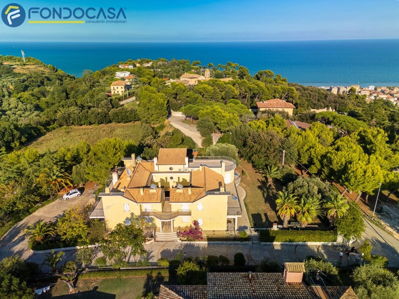 Appartamento in Vendita a Grottammare, 530'000&euro;, 250 m²