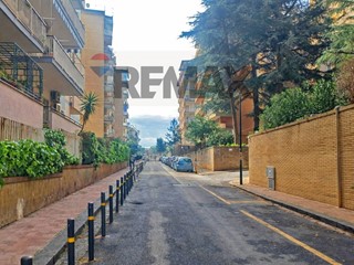 Quadrilocale in Vendita a Napoli, 445'000&euro;, 114 m²