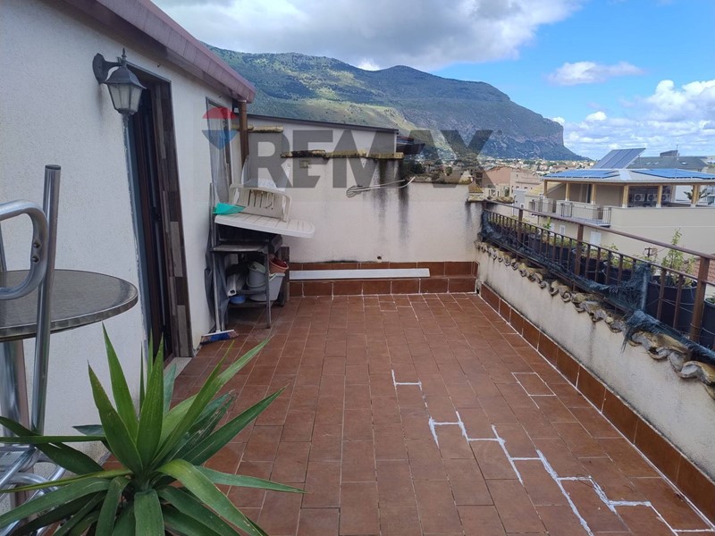 Trilocale in Vendita a Carini, 80'000&euro;, 70 m²