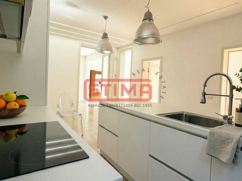 Appartamento in Affitto a Treviso, 1'300&euro;, 135 m²
