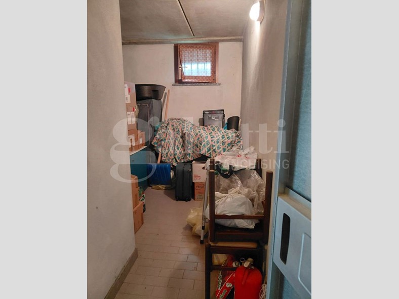 Bilocale in Vendita a Bareggio, 140'000&euro;, 51 m², arredato, con Box