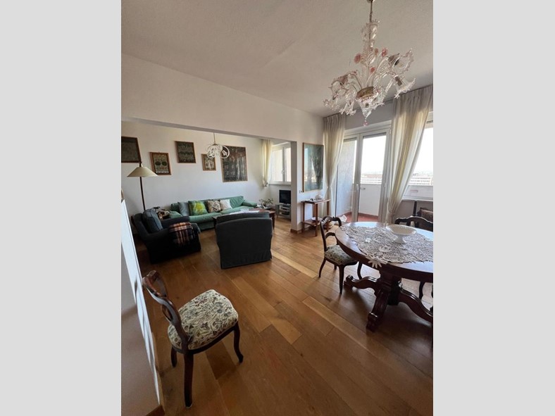 Quadrilocale in Vendita a Roma, 340'000&euro;, 120 m², arredato