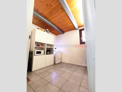Trilocale in Vendita a Pioltello, 155'000&euro;, 70 m², con Box