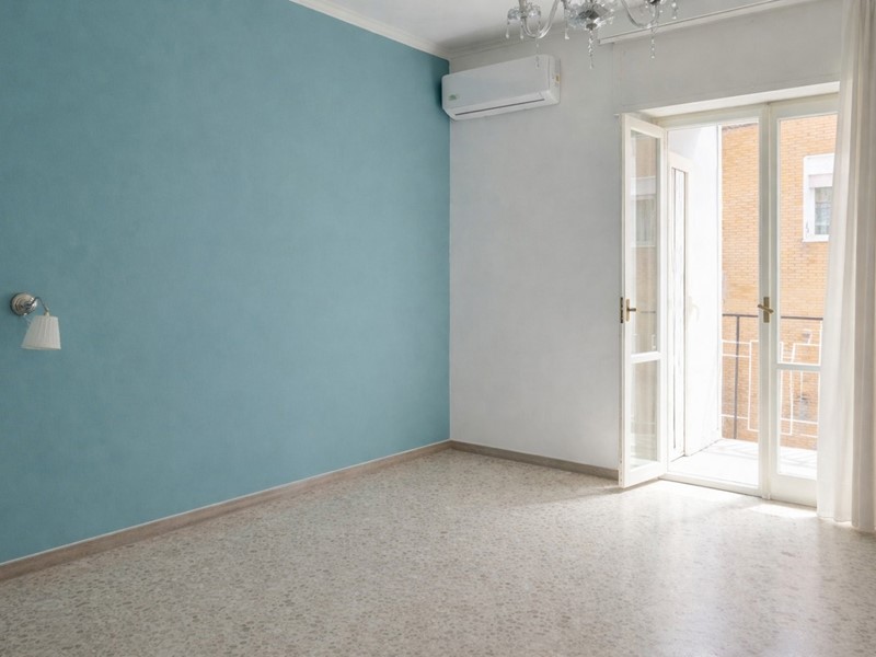 Appartamento in Vendita a Napoli, 360'000&euro;, 125 m²