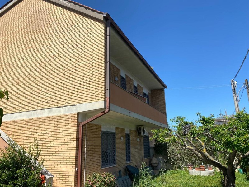 Trilocale in Vendita a Anzio, 150'000&euro;, 108 m²