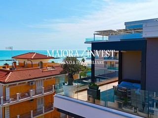 Quadrilocale in Vendita a San Benedetto del Tronto, 895'000&euro;, 122 m², arredato, con Box