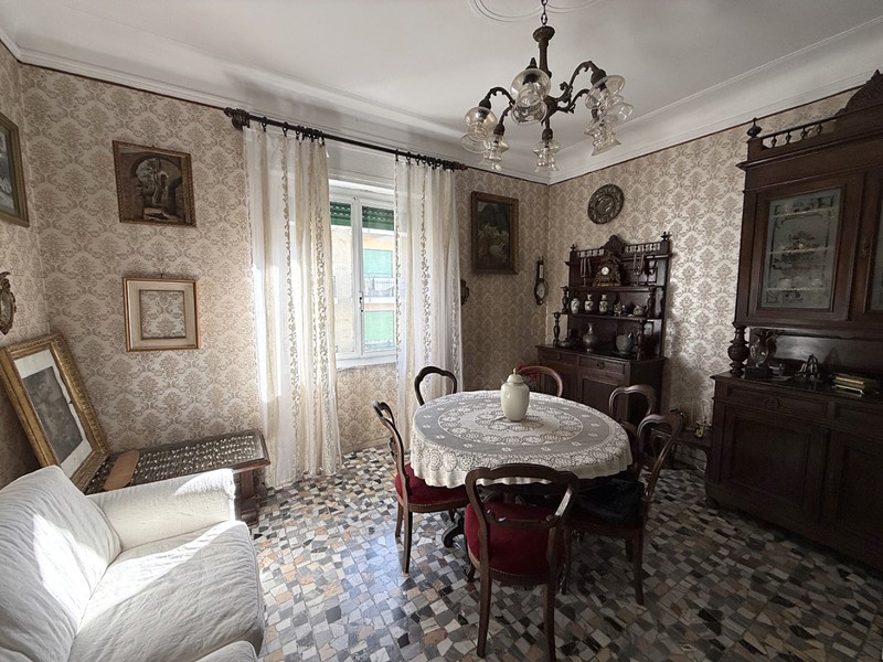 Trilocale in Vendita a Sanremo, 195'000&euro;, 90 m²