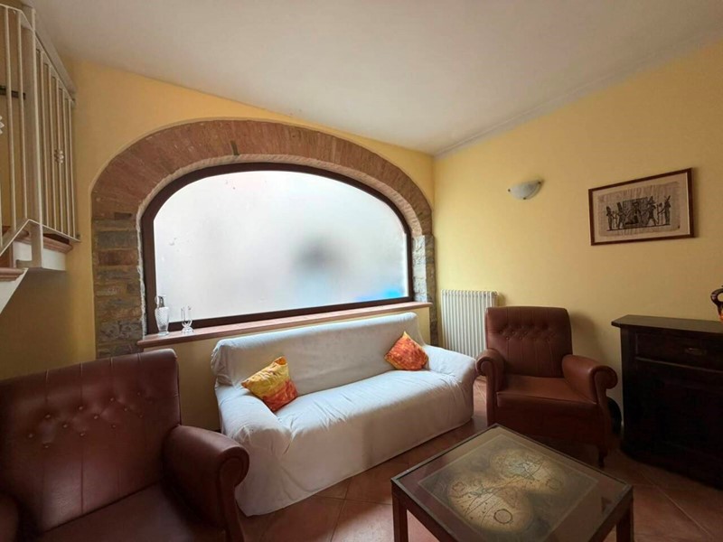 Bilocale in Affitto a Varano de' Melegari, zona Serravalle, 470&euro;, 60 m²